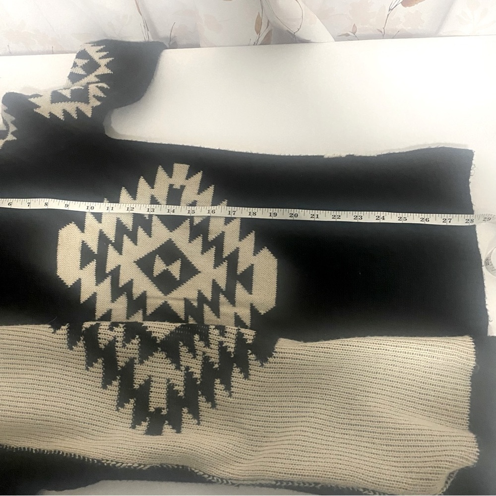 Lulumari Pencil Sweater Poncho Aztec Print Open Front Size S/M 100% Acrylic - Picture 8 of 10